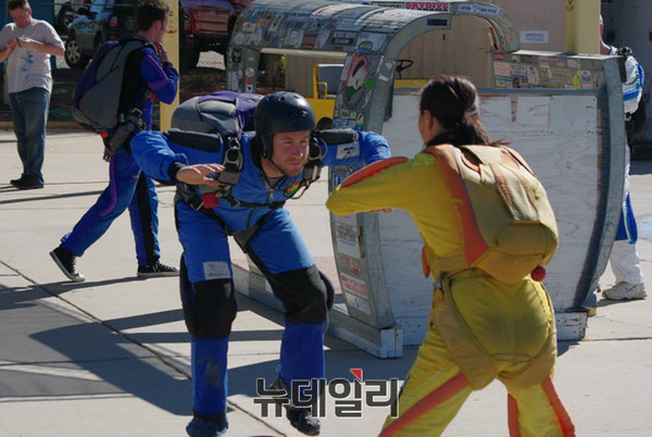 ▲ 지상 교육중인 김영선 교관  ⓒChisholm Yong 페이스북