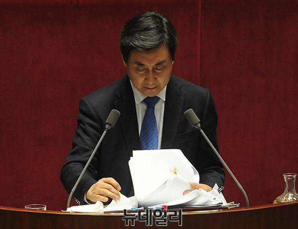 ▲ 무제한 토론에 나선 더불어민주당 이종걸 원내대표.ⓒ정재훈 기자