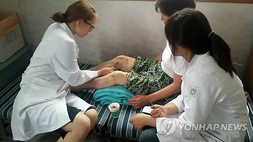 ▲ 보건복지부가 발표한 '2015년 의료기관 해외 진출 현황 분석'에 따르면 지난해 의료해외진출 누적수는 5년전 보다 2.4배의 성장을 보였다. ⓒ 연합뉴스
