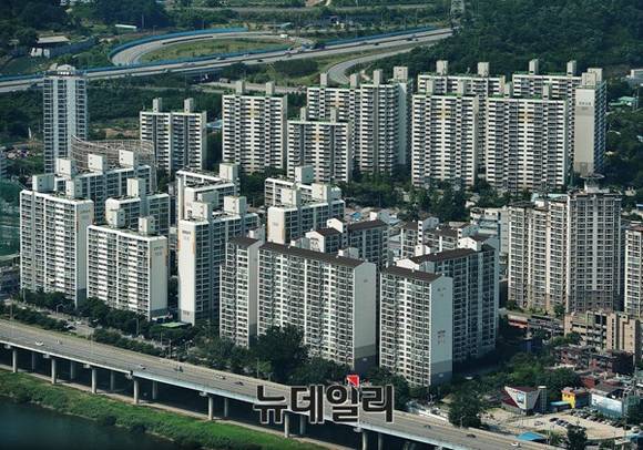 ▲ 3월 둘째 주, 하남·나주 등 전국 5개 사업장에서 총 3367가구가 공급된다. 사진은 수도권의 단지 모습.ⓒ뉴데일리