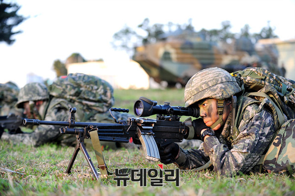 ▲ 제주 해병9여단 대원이 상륙훈련을 하고 있다.(자료사진)ⓒ뉴데일리DB