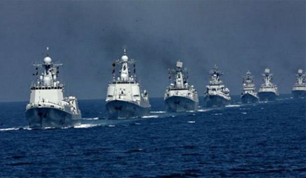 中공산당 매체 '환구시보'는 '외신'을 인용, 남중국해에서 중국 함대가 美항모전단을 '포위'했다고 주장했다. 사진은 2012년 中남해함대 훈련 모습. ⓒ이란 국영 프레스TV 화면 캡쳐-美해군연구소.