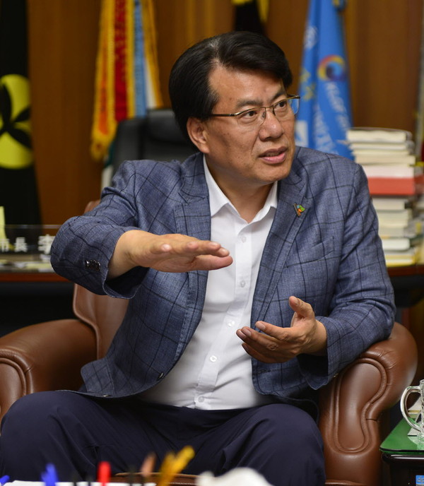 ▲ 이근규 제천시장이 올해의 관광도시 비전을 설명하고 있다ⓒ제천시