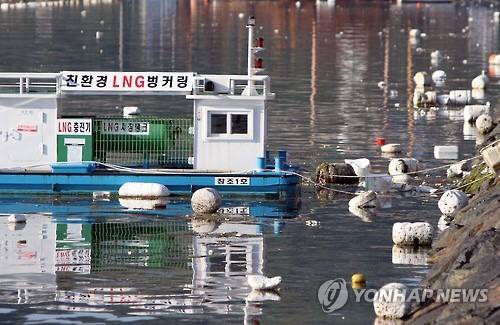 ▲ 해수부는 폐스티로폼의 관리강화를 위해 '어업용 폐스티로폼 통합관리체계'를 구축한다고 9일 밝혔다. ⓒ 연합뉴스