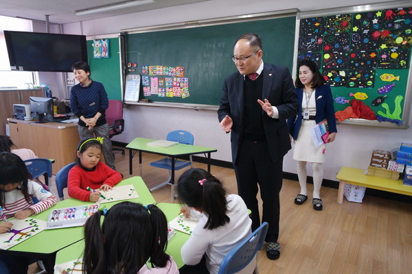 ▲ 충남교육청은 신학기 돌봄교실 운영 현장을 점검하고 있다.ⓒ충남도교육청