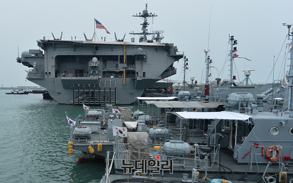 ▲ Gregory C. Huffman 함장 ⓒ 뉴데일리 정상윤