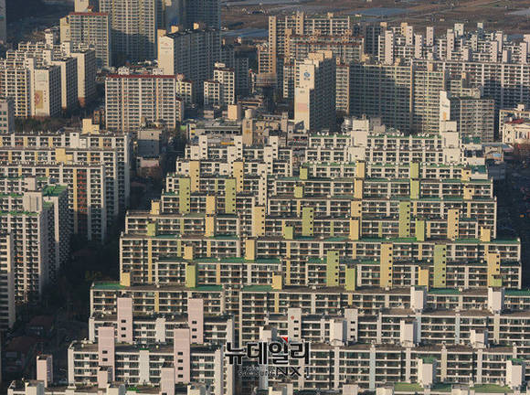 ▲ 내달 서울 입주 물량이 지난해 동월보다 3분의 1 수준인 1156가구에 그치는 것으로 나타났다. 사진은 단지 모습.ⓒ뉴데일리