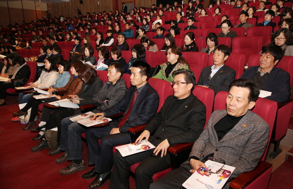 ▲ 충북도교육청이 15일 학생교육문화원에서 ‘2017학년도 대입전형 주요내용 설명회’를 열었다.ⓒ충북도교육청