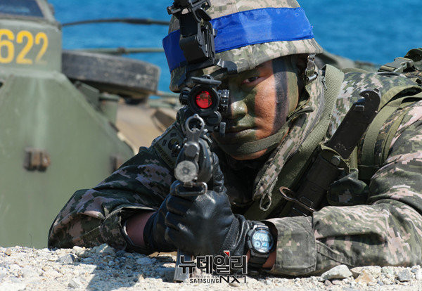▲ 쌍룡훈련에 참가한 상륙기동군 우리측 해병대원ⓒ정상윤 사진기자