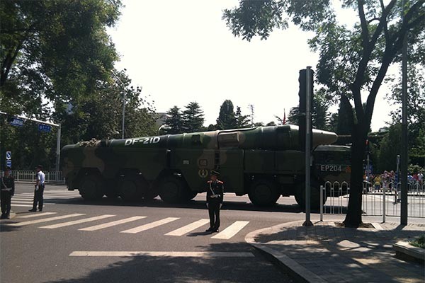 ▲ 中인민해방군의 대륙간 탄도탄(ICBM) DF-21D 대함 탄도 미사일. 美항모전단 공격용으로 개발한 미사일이다. ⓒ위키피디아 공개사진.