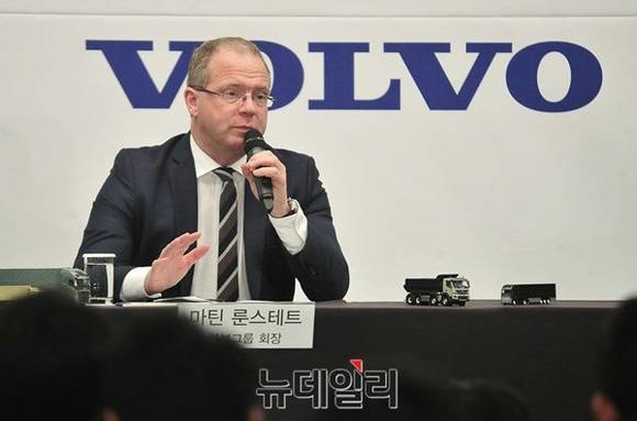 ▲ 볼보그룹의 마틴 룬스테트 회장은 17일 서울 강서구 메이필드호텔에서 기자간담회를 가졌다.ⓒ이종현 기자