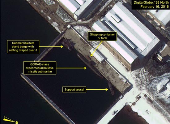 ▲ 美디지털 글로브社의 상업용 위성이 지난 2월 16일 촬영한 북한 신포항 일대 사진. ⓒ38노스 관련화면 캡쳐