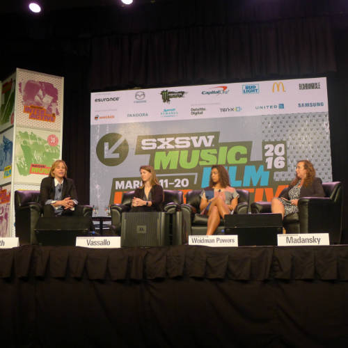 ▲ (왼쪽부터)Laura Weidman Powers, Megan Smith, Michele Madansky, Trae Vassallo이 토론하고 있는 모습ⓒ뉴데일리경제