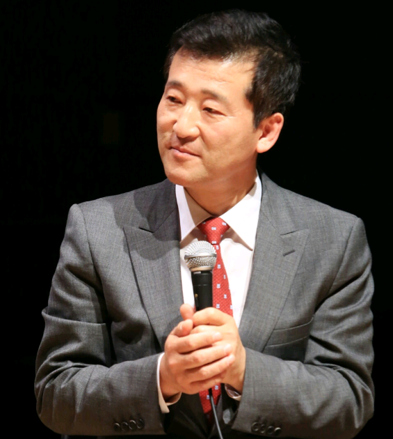 ▲ 오는 4.13 총선에서 대전 유성에 공천을 신청했던 최명길 공보특보는 경선에서 떨어졌다. 그러나 당은 그를 서울 송파을에 전략공천하면서 경쟁력을 높이 평가했다. ⓒ최명길 전 공보특보 블로그