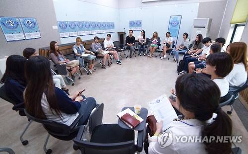 ▲ 한국장학재단이 진행하는 '대학생 청소년교육지원사업'에 서울시립대 등 전국 12개교가 '우수대학'으로 선정돼 확대된 예산을 지원 받게 됐다. ⓒ연합뉴스