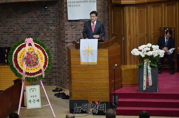 ▲ 26일 '건국 대통령 이승만 탄신 141주년 기념식'에서 (사)건국대통령이승만박사기념사업회 박진 회장이 기념사를 하고 있다. ⓒ뉴데일리 정상윤 기자