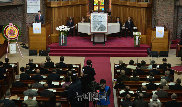 ▲ 기념사하는 박진 회장 ⓒ뉴데일리 정상윤