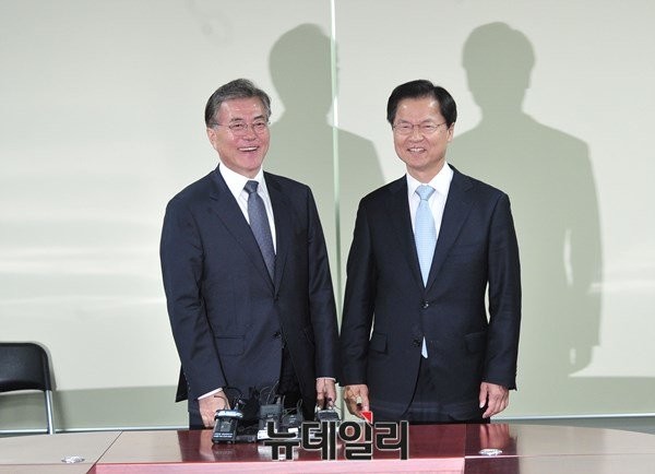 ▲ 더불어민주당 문재인 전 대표와 국민의당 천정배 대표. 문재인 대표는 야권연대에, 천정배 대표는 수도권 연대에 찬성을 해왔다. ⓒ뉴데일리 정재훈 기자