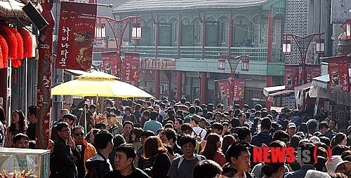 ▲ (자료사진) 관광객이 몰린 인천시 중구 차이나타운. ⓒ뉴시스