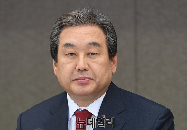 ▲ 김무성 새누리당 대표가 30일 오후 서울 중구 한국프레스센터에서 열린 관훈클럽 초청 관훈토론회에서 발언하고 있다. ⓒ뉴데일리 정재훈 기자