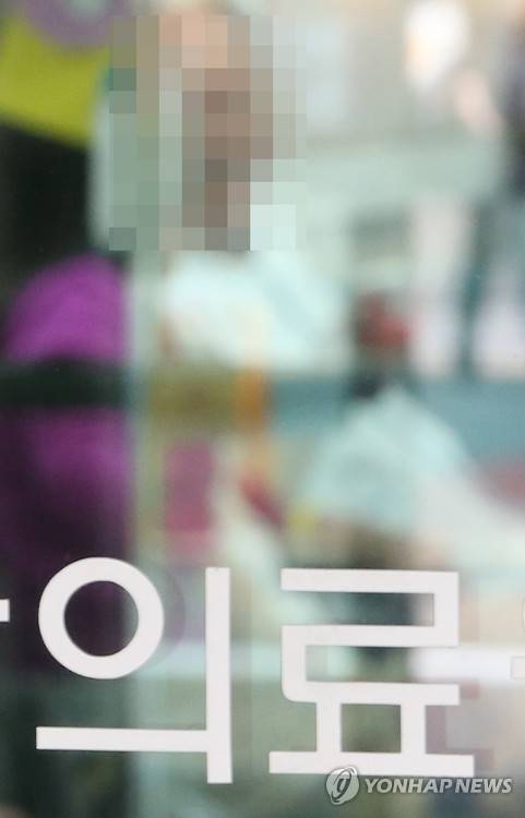 ▲ 제2형 당뇨병 환자에 대한 소모품 구입 지원 혜택이 확대됐지만 병원은 처방전 발급 거부를, 보건복지부와 국민건강보험공단은 관리 책임이 없다는 입장을 내세우고 있다. ⓒ연합뉴스