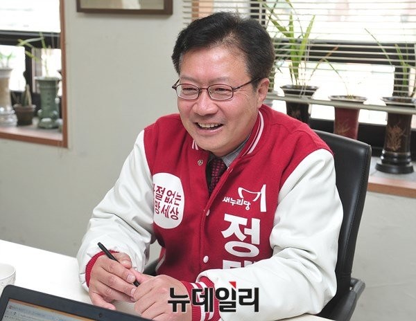 ▲ 정태근 후보는 계성고 이전과 관련, "잘못된 행정의 책임 소재는 분명히 따져야할 것"이라고 주장했다. ⓒ뉴데일리 이종현 기자