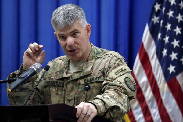 ▲ 언론 브리핑을 하는 스티브 워렌 美육군 대령. 이라크에서 서방 연합군의 대변인 역할을 맡고 있다. ⓒ美공영방송 PBS 화면캡쳐