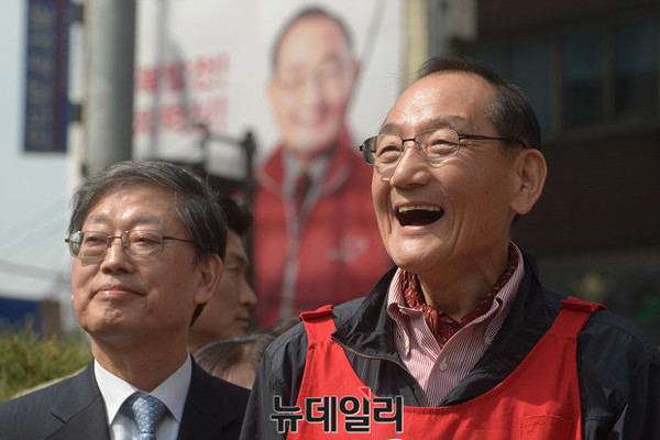 ▲ 4·13총선 서울 성북을에 출마하는 새누리당 김효재 후보가 더불어민주당 기동민 후보를 여전히 앞선 것으로 나타났다. ⓒ뉴데일리 정재훈 기자