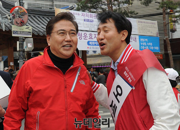 ▲ 오는 20대 총선에서 서울 종로에 새누리당 후보로 출마하는 오세훈 후보(오른쪽)와 그를 돕고 나선 박진 전 의원(왼쪽). 이들은 경선에서 치열하게 싸웠지만 화합했다. ⓒ뉴데일리 정재훈 기자