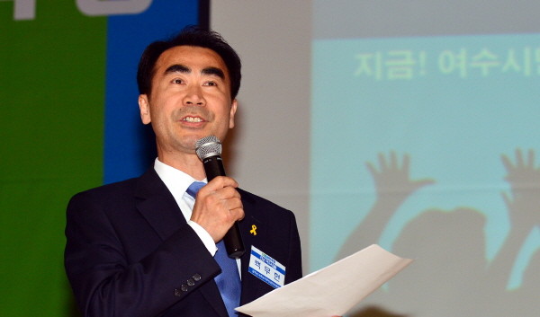 ▲ 전남 여수을에 출마한 더불어민주당 백무현 후보(사진)가 12일 허위사실 유포 혐의로 여수선관위에 의해 검찰에 수사 의뢰 조치됐다. ⓒ뉴시스 사진DB