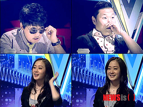 ▲ 2012년 케이블채널 엠넷 오디션 프로그램 '슈퍼스타K 4'에 지원한 죠앤을 알아보고 심사위원 이승철과 싸이가 놀라는 표정을 짓고 있다. ⓒ 뉴시스 자료사진