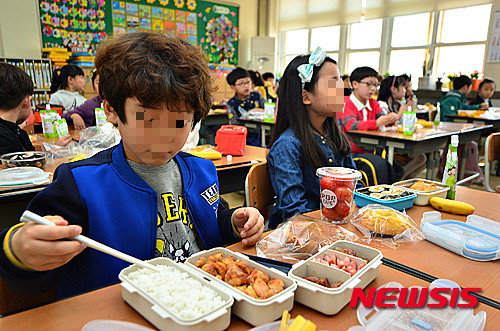 ▲ 21일 서울시 교육청에 따르면 강서교육청은 서울 사회복지 공동모금회와 함께 '사랑 애(愛) 올밥' 사업 기금 전달식을 가진다. ⓒ 뉴시스