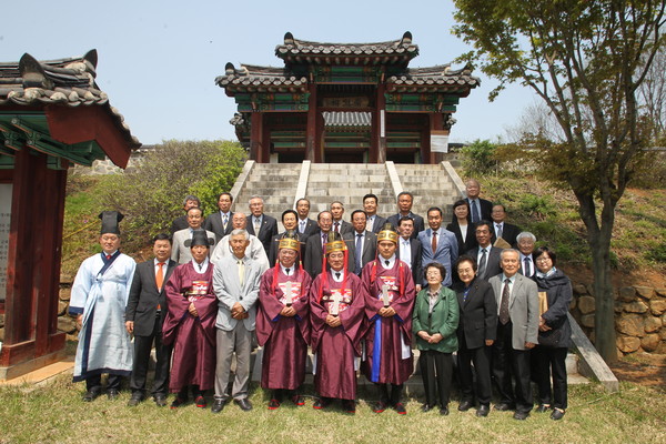 ▲ 보재 이상설 선생 순국 제99주기 추모식이 22일 거행됐다.ⓒ진천군