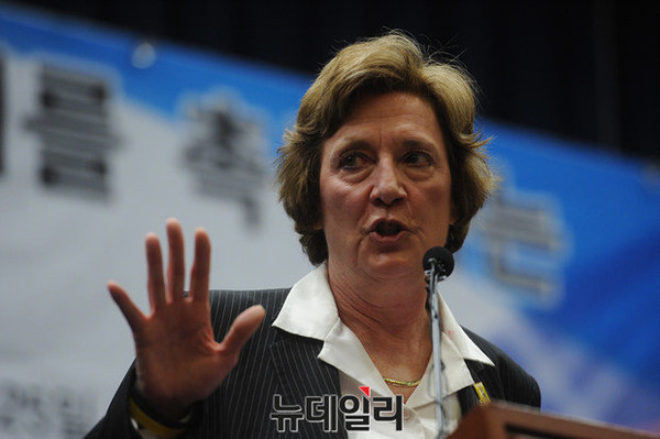 ▲ 연설하는 수잔 숄티 미국 북한자유연합 회장 ⓒ 뉴데일리
