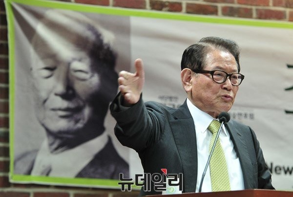 ▲ 건국이념보급회가 매달 개최하는 은 제62회를 맞는 4월19일이 4.19의거 56주년이므로 당시 주역 학생지도자였던 이영일 전 국회의원을 발표자로 선정, 4.19의 재평가를 들었다.