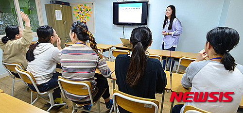 ▲ 26일 서울시 교육청에 따르면 교육청은 서울 노동권익센터와 함께 다음 달 부터 고등학생을 대상으로 '학교로 찾아가는 노동인권교실'을 진행한다. ⓒ 뉴시스
