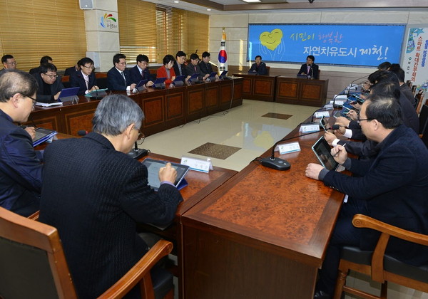 ▲ 제천시청 간부회의 모습.ⓒ제천시