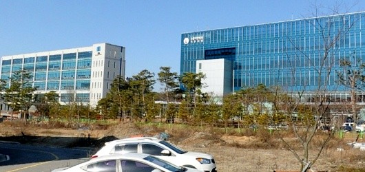 ▲ 수원지검 여주지청과 수원지법 여주지원 전경.  ⓒ 네이버 '거리뷰' 캡처