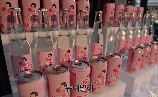 ▲ 복숭아맛 탄산주 이슬톡톡 ⓒ 뉴데일리 정상윤