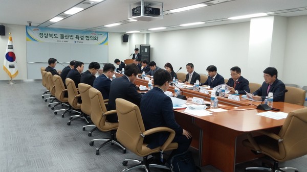 ▲ 경북도가 지난 28일 산학연 물산업육성협의회를 열고 물산업을 미래 경북발전의 신성장 동력으로 추진해 나가기로 했다.ⓒ경북도 제공