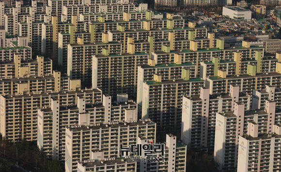 ▲ 서울 아파트 매맷값이 두 달째 상승세를 유지하고 있다. 사진은 단지 모습.ⓒ뉴데일리