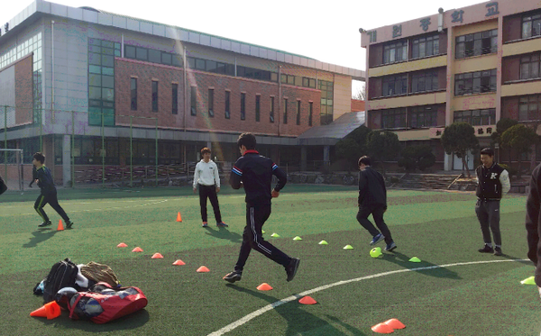 ▲ 서울시교육청 산하 강남교육청은 오는 7월까지 관내 중학교 17곳의 장애학생과 비장애 학생이 함께하는 '통합 스포츠클럽'을 운영한다고 3일 밝혔다. ⓒ 서울시교육청