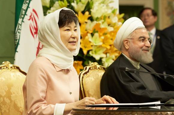 ▲ 박근혜 대통령이 지난 2일 이란 대통령과 정상회담을 갖고 있다. ⓒ 청와대 제공