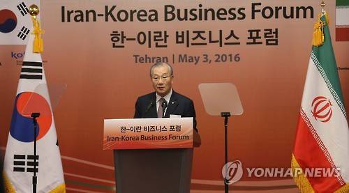 ▲ 무역협회 김인호 회장이 3일 이란 테헤란에서 열린 '한-이란 비즈니스 포럼'에서 개회사를 하고 있다.ⓒ연합뉴스