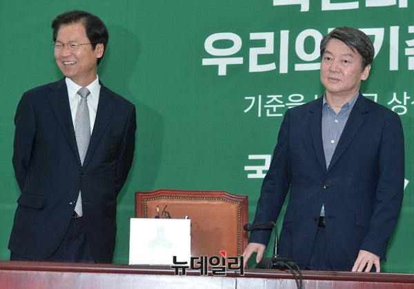 ▲ 국민의당을 지지하던 중도 보수층이 새누리당으로 U턴하고, 최대 지지기반이던 호남의 지지율도 큰 폭으로 하락한 것으로 나타났다. ⓒ뉴데일리 정상윤 기자