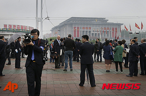 6일 북한이 36년 만에 가장 큰 정치행사인 제7차 노동당 대회를 개막했다. ⓒ 뉴시스