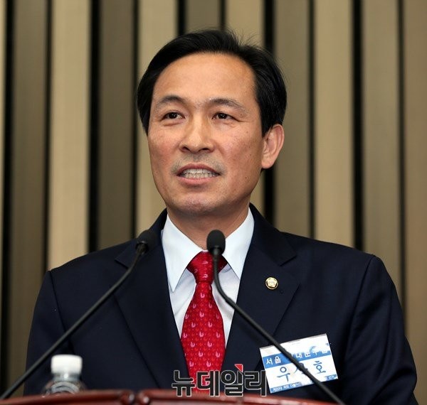 ▲ 더불어민주당 우상호 신임 원내대표가 9일 라디오에 출연해 원내1당의 원내대표로서 향후 국정 운영 방향에 대한 의견을 밝혔다. ⓒ뉴데일리 이종현 기자