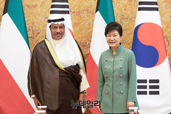 ▲ 박근혜 대통령이 9일 오후 청와대에서 자베르 쿠웨이트 총리와 기념촬영을 하고 있다. ⓒ뉴데일리