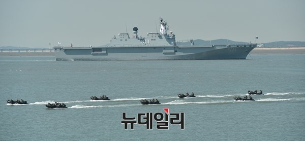 ▲ 기습상륙작전 훈련 중 독도함의 모습. ⓒ뉴데일리 DB