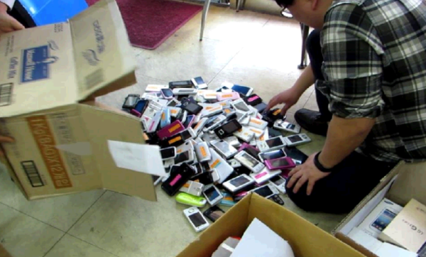 ▲ 광진구 소재 내구제 휴대폰 판매 업소 압수수색 현장 ⓒ서울시